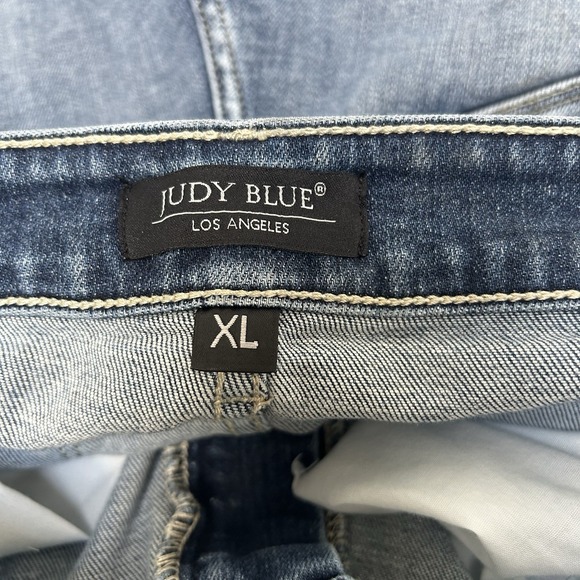 Judy‎ Blue Mid-Rise Destroyed Distressed Denim Jean Shorts Size XL Style #15208 - Picture 2 of 5